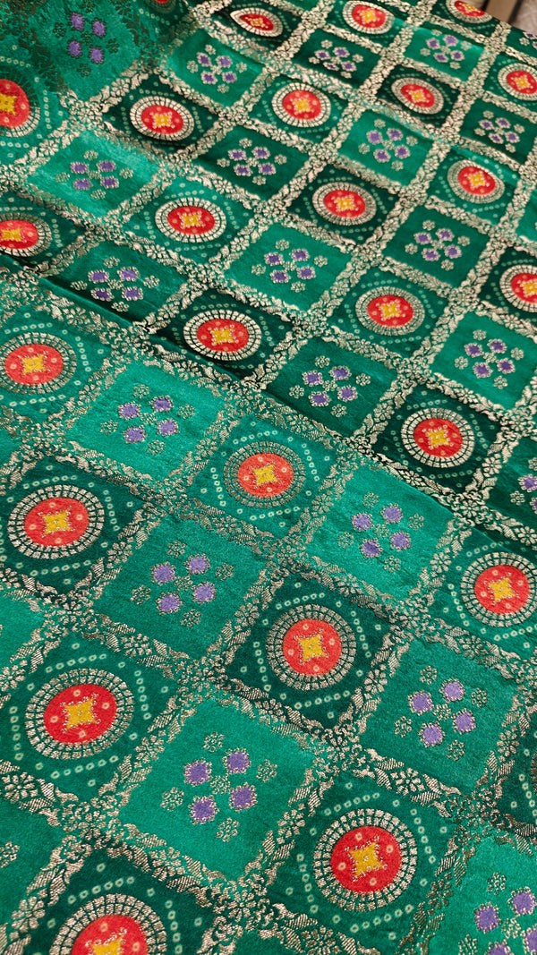 Gaji Silk Embroidery(1585)