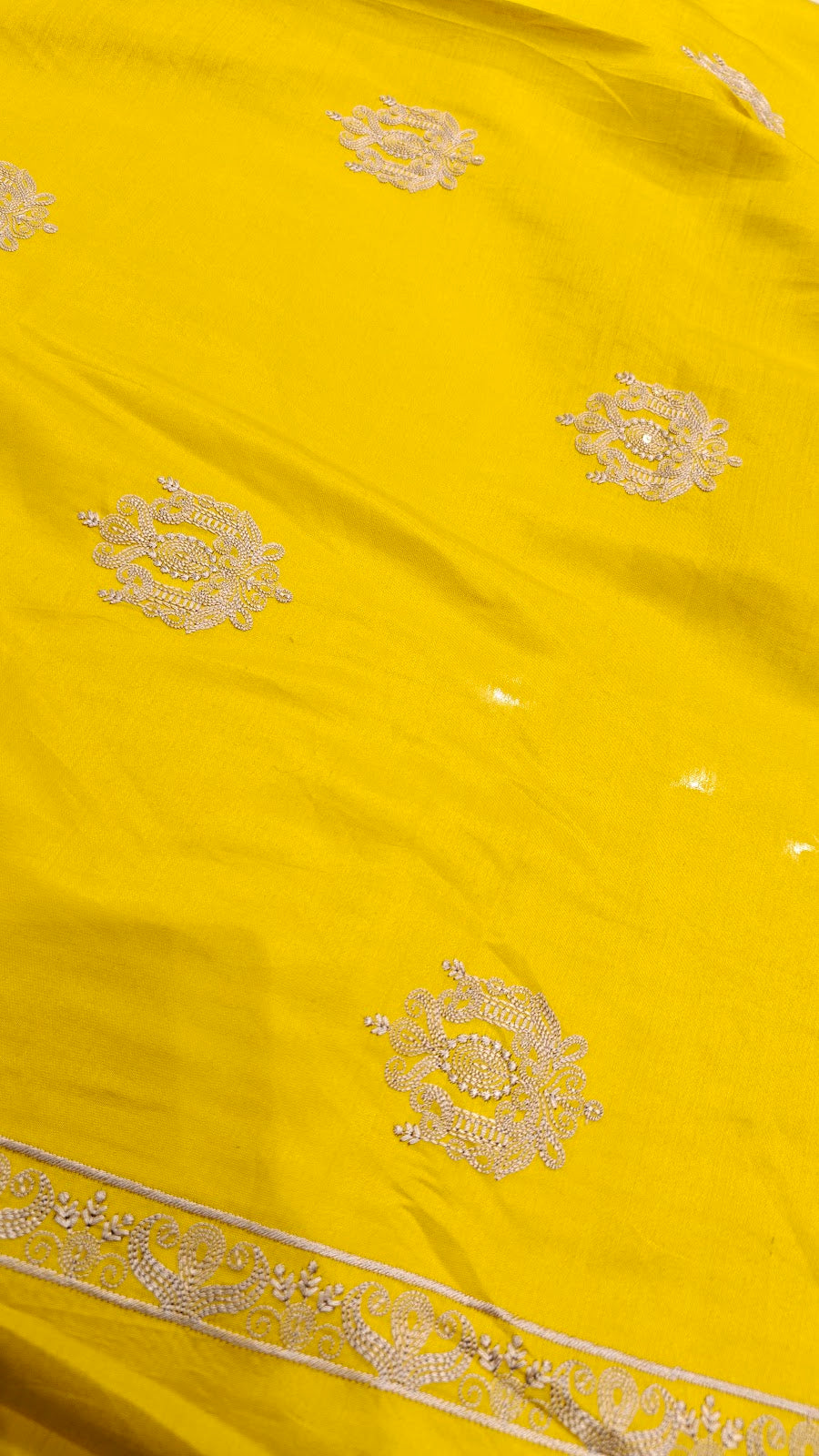 Chnaderi Muslin (1142)