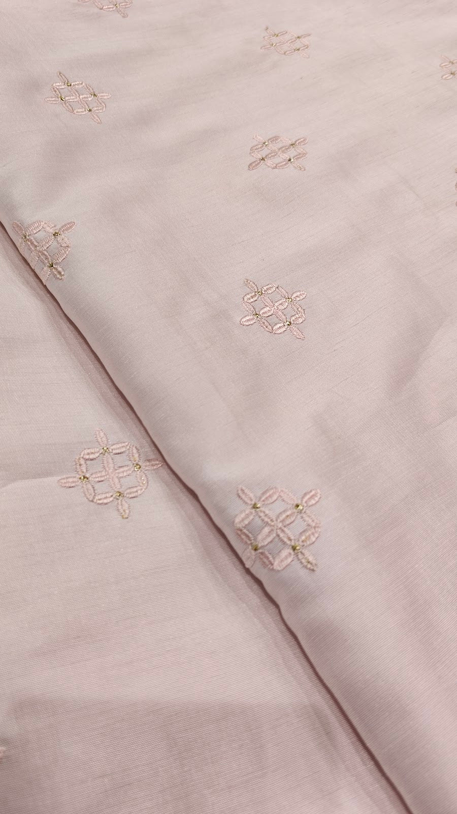 Lotus Silk (1153)