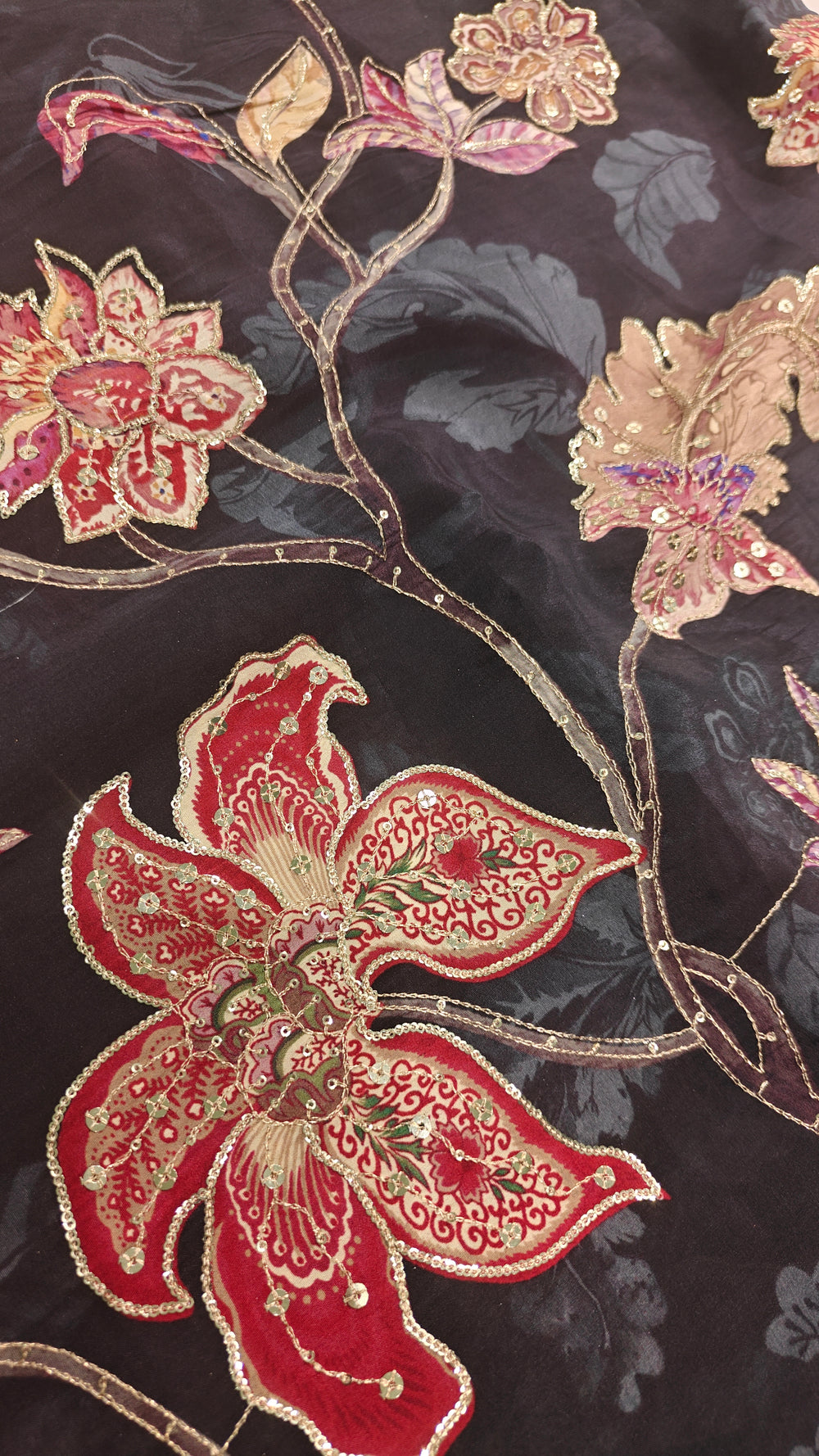 Crepe Embroidery (1951)