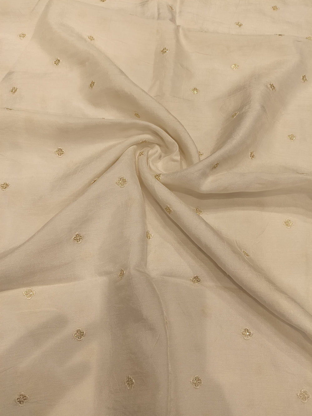 White Embroidered Dola Silk — 1.40 m Cut Piece (#2069)